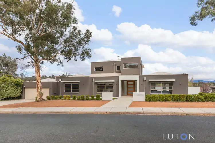 18 Hawkesbury Crescent, Farrer ACT 2607