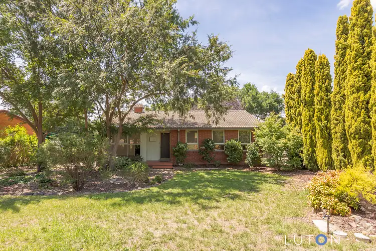 18 Grylls Crescent