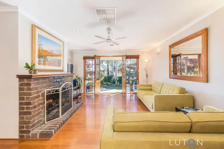 8 Vale Place, Wanniassa ACT 2903