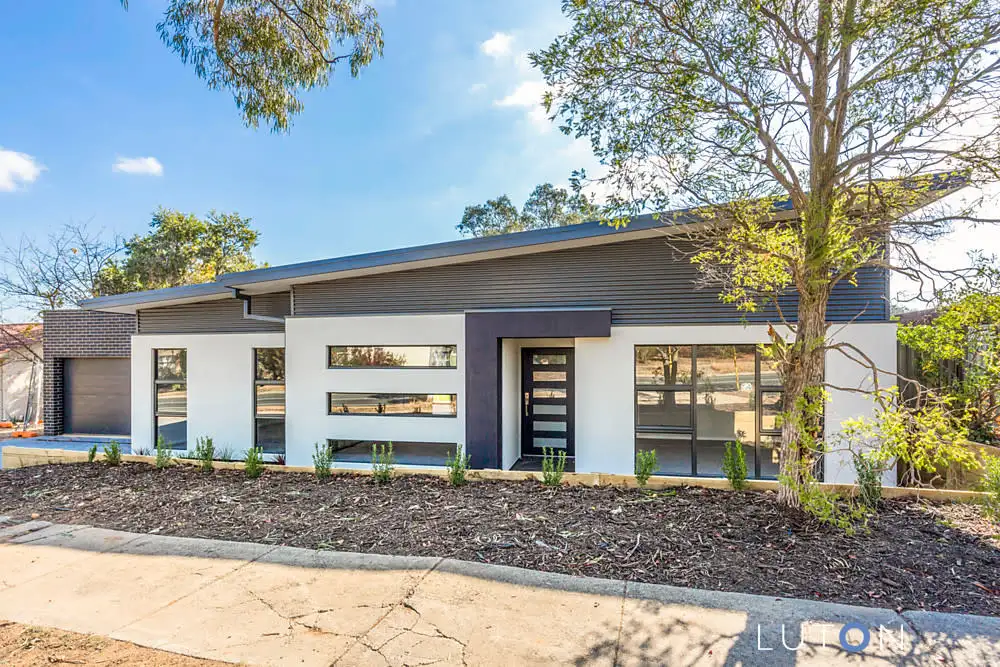 Main view of Homely house listing, 2/8 Beaurepaire Crescent, Holt ACT 2615