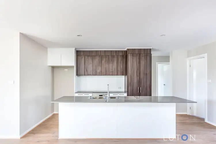 Second view of Homely house listing, 2/8 Beaurepaire Crescent, Holt ACT 2615