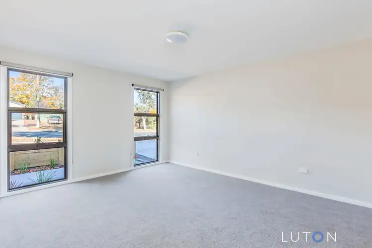 Fifth view of Homely house listing, 2/8 Beaurepaire Crescent, Holt ACT 2615