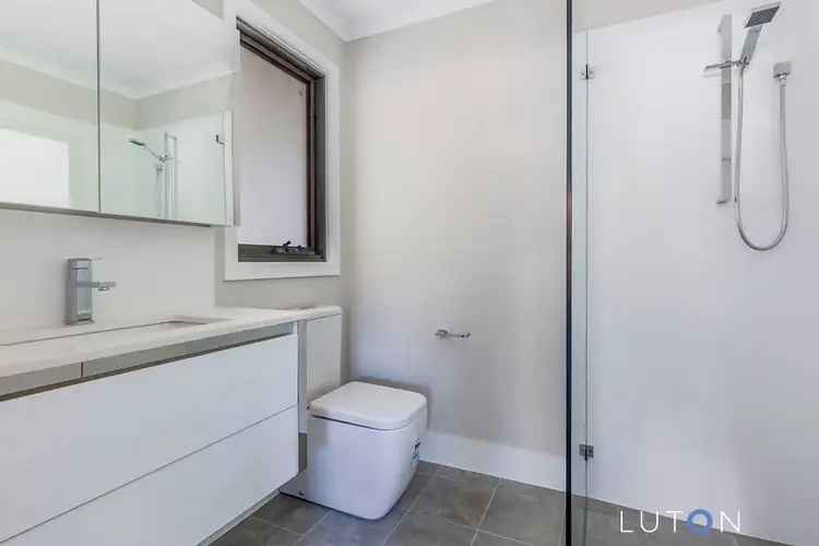 Sixth view of Homely house listing, 2/8 Beaurepaire Crescent, Holt ACT 2615