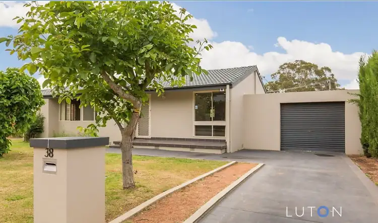 38 Daintree Crescent