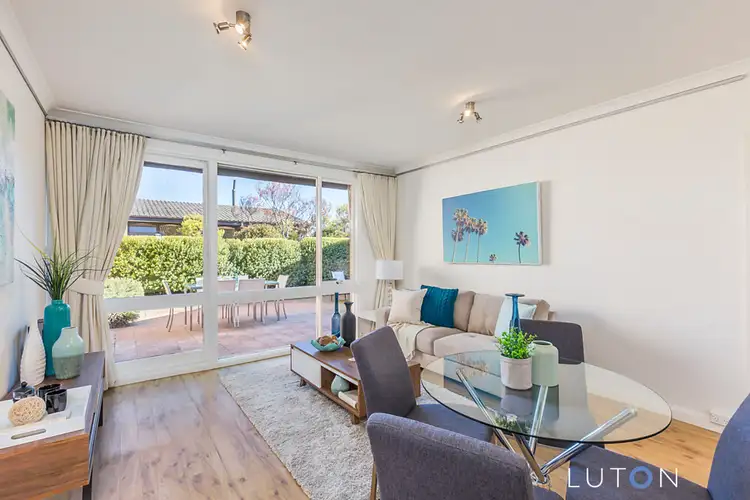 2/5 Garran Place, Garran ACT 2605