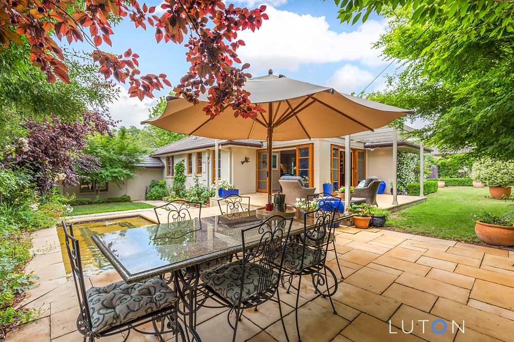 11 Barron Street, Deakin ACT 2600
