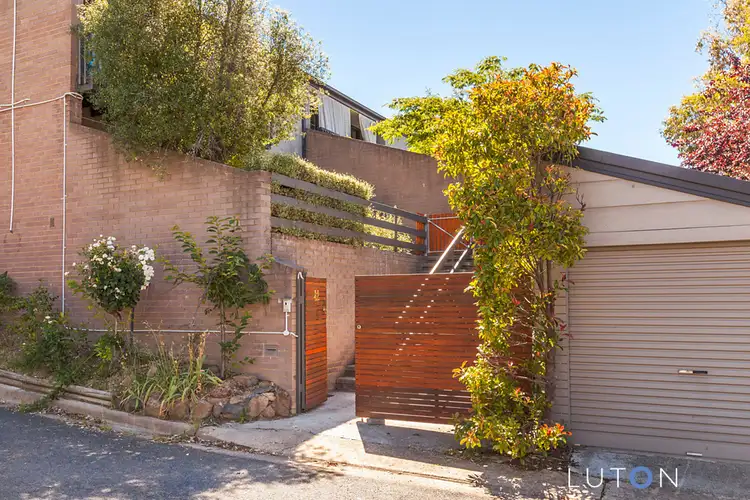 42 English Court, Phillip ACT 2606