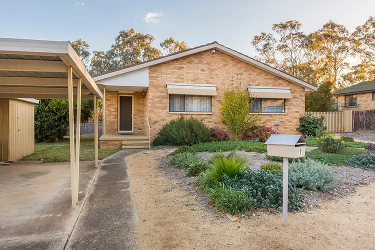 9 McDougall Street, Charnwood ACT 2615