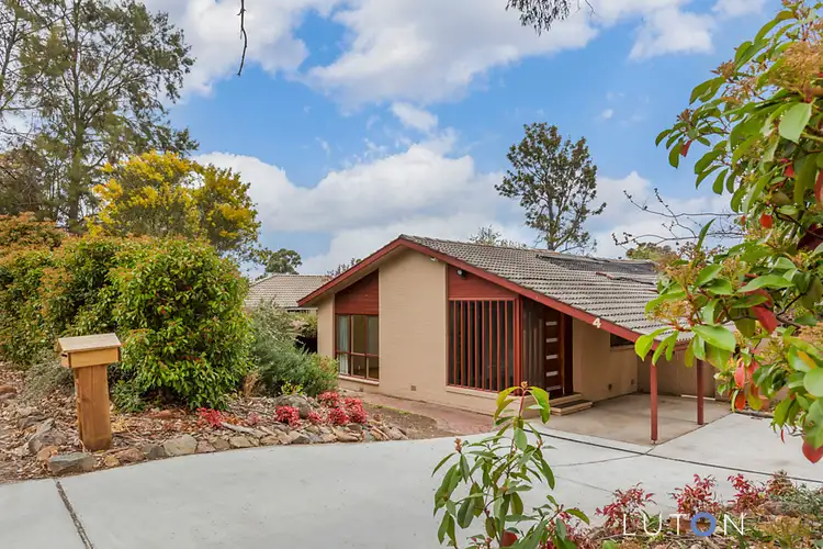 4 Stewart Crescent