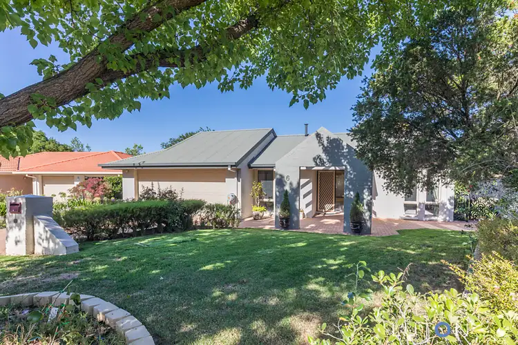 6 Phillis Place