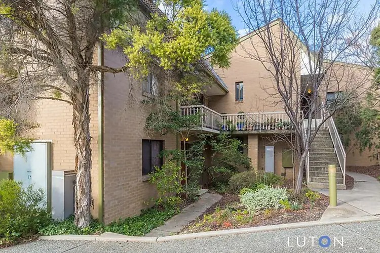 28/1 Buik Place