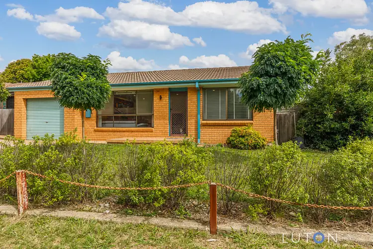 115 Macrossan Crescent