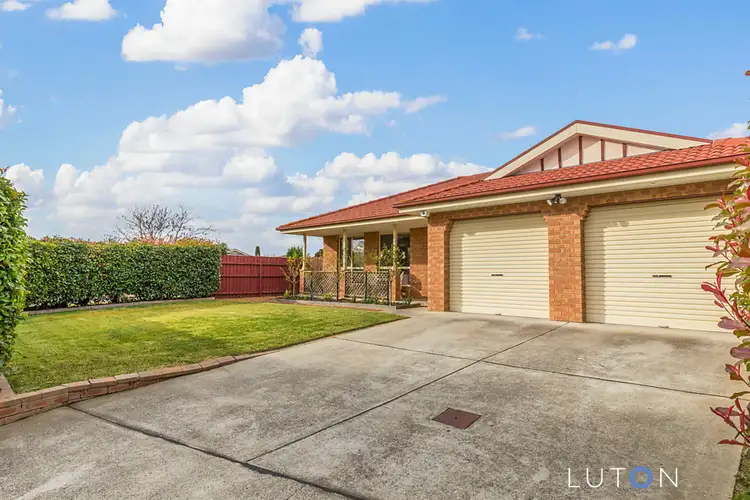 18 Hobday Place, Dunlop ACT 2615