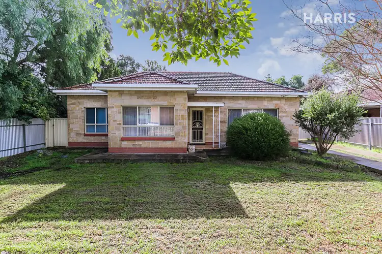 12 Lewis Crescent, North Plympton SA 5037
