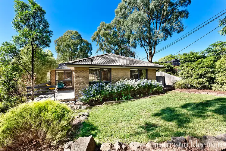 15 Malabar Crescent, Eltham VIC 3095