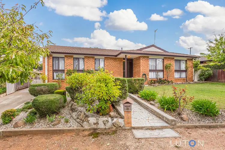 9 Maconochie Crescent, Oxley ACT 2903