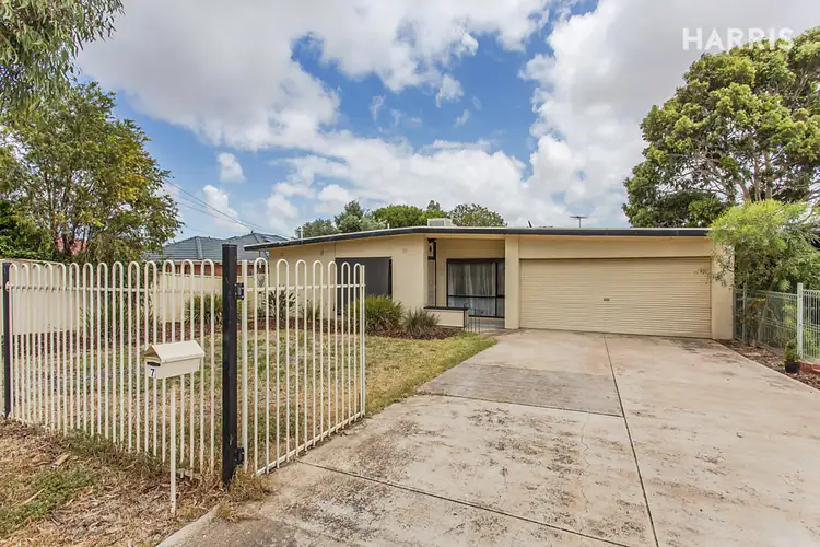 7 Montrose Avenue, Para Hills SA 5096