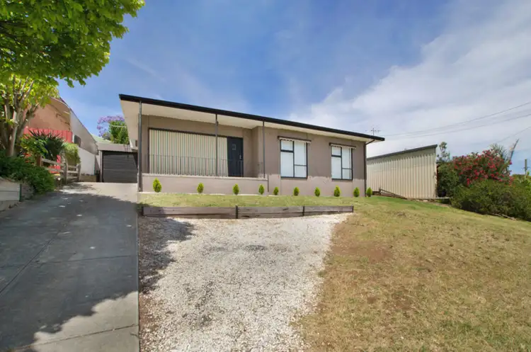 10 Lynore Avenue, Para Hills SA 5096
