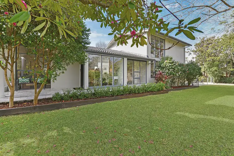 10 Cranford Avenue, St Ives NSW 2075