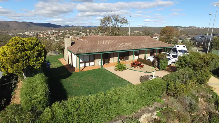 19 Pindari  Crescent, Karabar NSW 2620