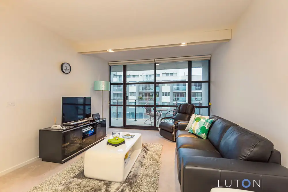 Main view of Homely unit listing, 14/33 Eastlake Parade, Kingston ACT 2604