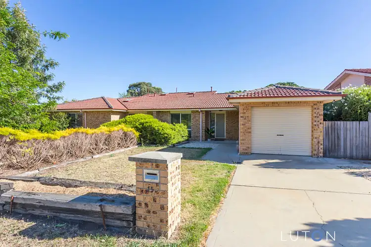 2/15 Forsythe Street, Banks ACT 2906