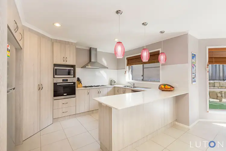 Fifth view of Homely house listing, 8 Bott Crescent, Casey ACT 2913