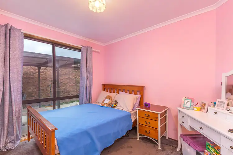 Fifth view of Homely house listing, 17 Tregear Close, Theodore ACT 2905