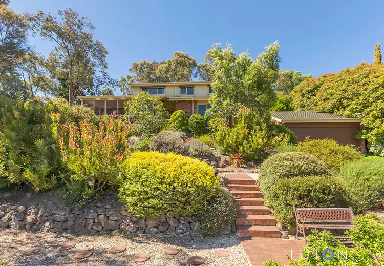 25 Harbison  Crescent, Wanniassa ACT 2903