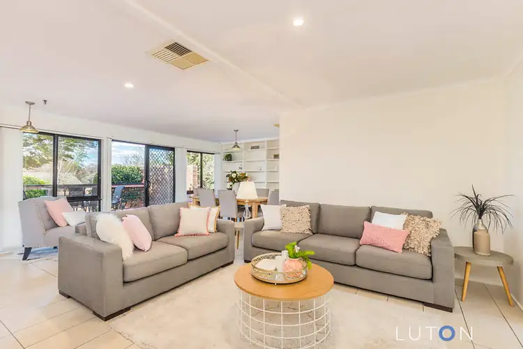 28 Govett  Place, Holder ACT 2611