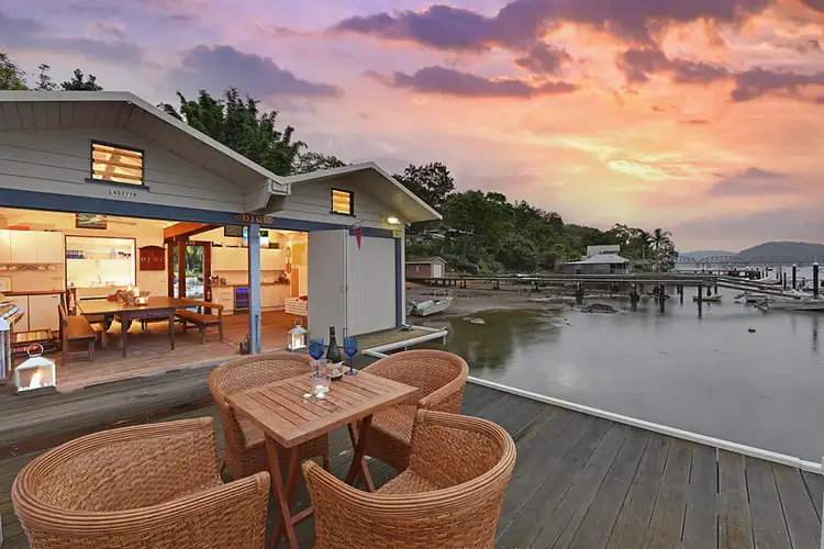 15 Yallaroi Parade, Dangar Island NSW 2083