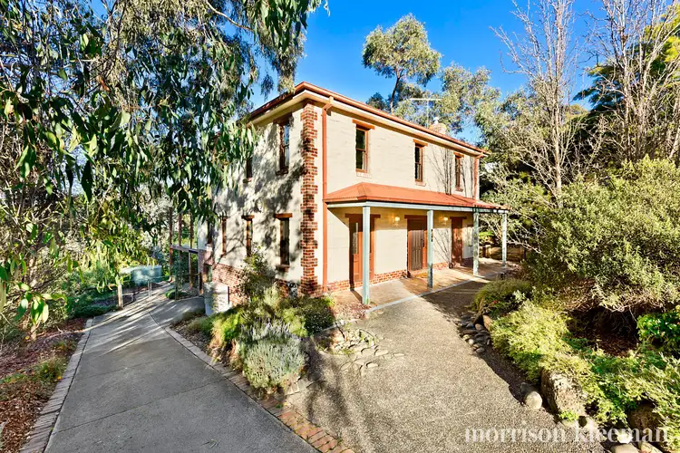 15 Tyrone Drive, Eltham VIC 3095
