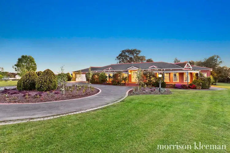 8 Golf Links Drive, Yarrambat VIC 3091