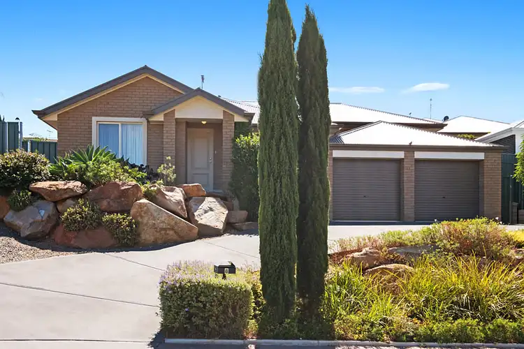 8 Elizabeth Crescent, Hallett Cove SA 5158