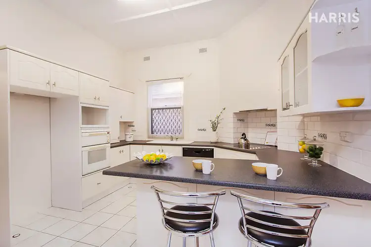 Sixth view of Homely house listing, 2 Selkirk Avenue, Seaton SA 5023