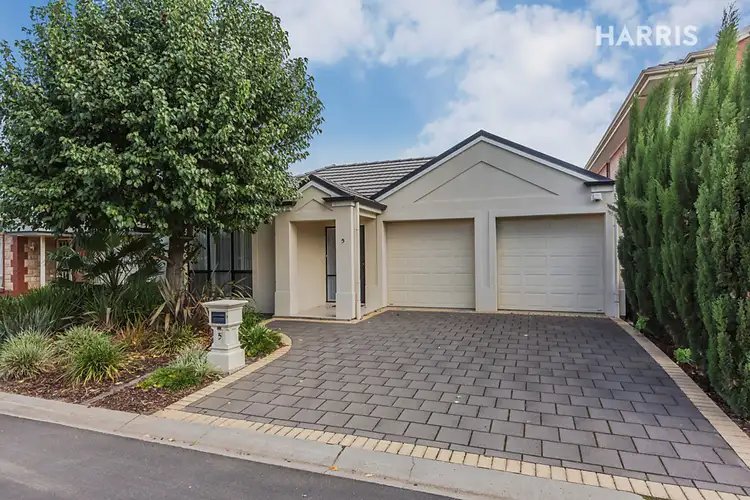 5 Arnold Drive, Mitchell Park SA 5043