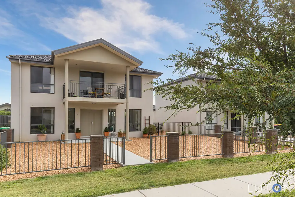 Main view of Homely townhouse listing, 8/4-6 McMahon Drive, Bungendore NSW 2621