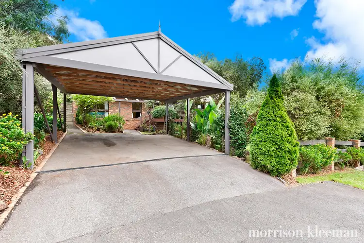 2/4 Stanley Avenue, Eltham VIC 3095