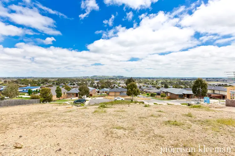 5 Laterra Place, Doreen VIC 3754