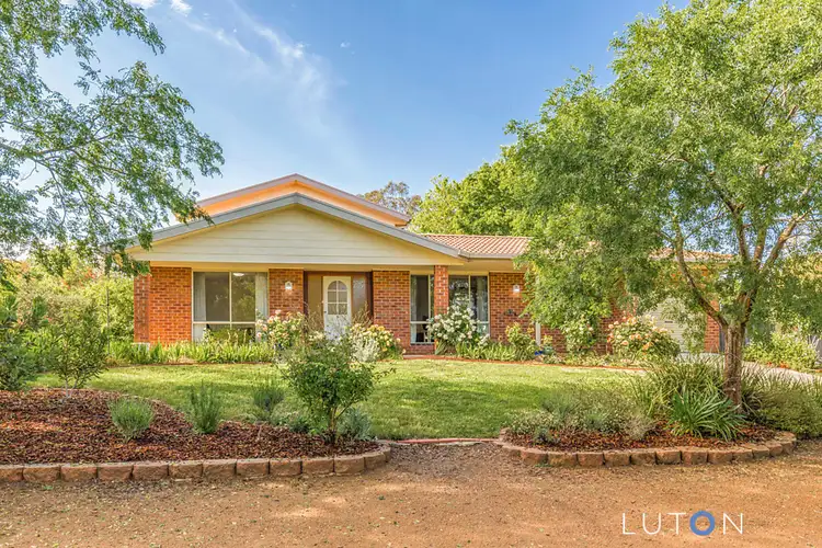 8 Bainbridge Close, Chisholm ACT 2905