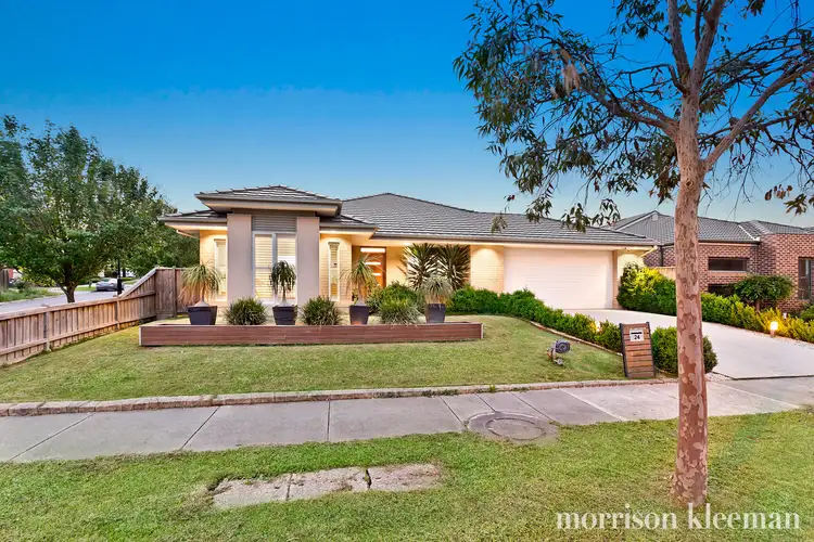 24 Vantage Point Boulevard, Doreen VIC 3754