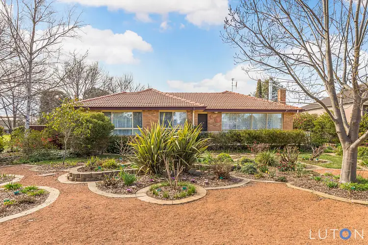 27 Simpson Street, Watson ACT 2602