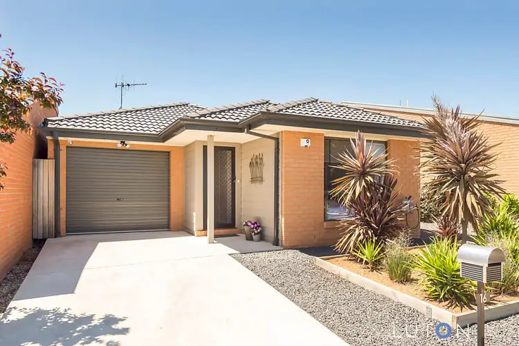 16 Stang Place, Macgregor ACT 2615