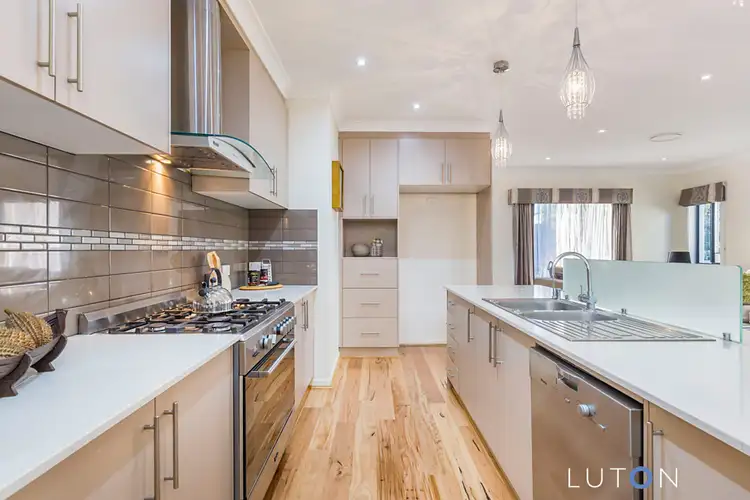 32 Oodgeroo  Avenue, Franklin ACT 2913