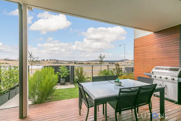 44 Edgeworth Parade, Coombs ACT 2611