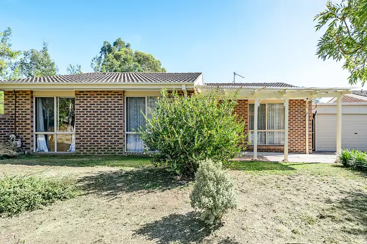 Second view of Homely house listing, 15 Reader Court, Banks ACT 2906