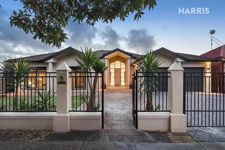 17 Hereford Avenue, Trinity Gardens SA 5068