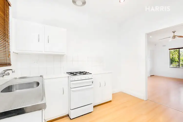 Main view of Homely unit listing, 4/33 Beach Road, Brighton SA 5048