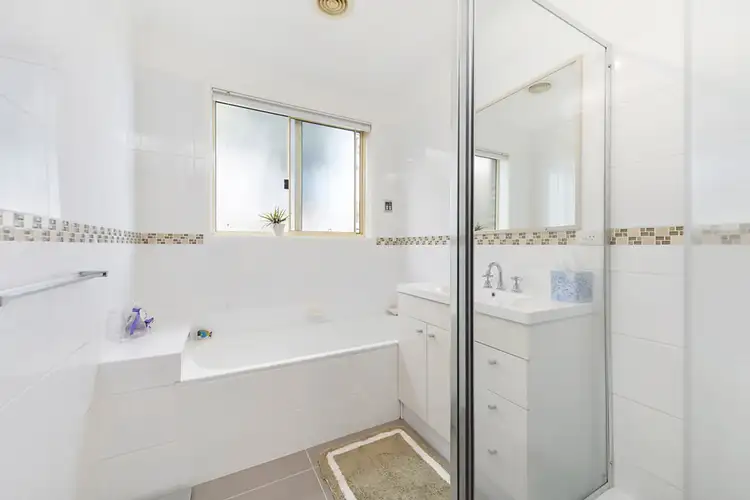 Sixth view of Homely house listing, 4 Kirkwood Crescent, Gordon ACT 2906