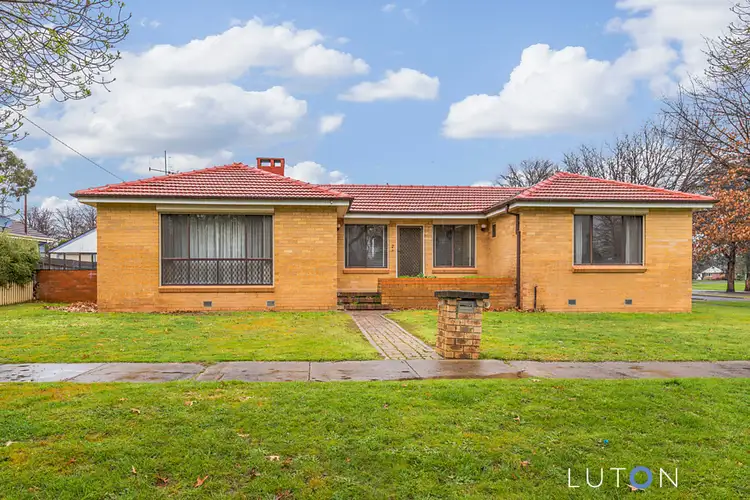 2 Arinya  Street, Narrabundah ACT 2604